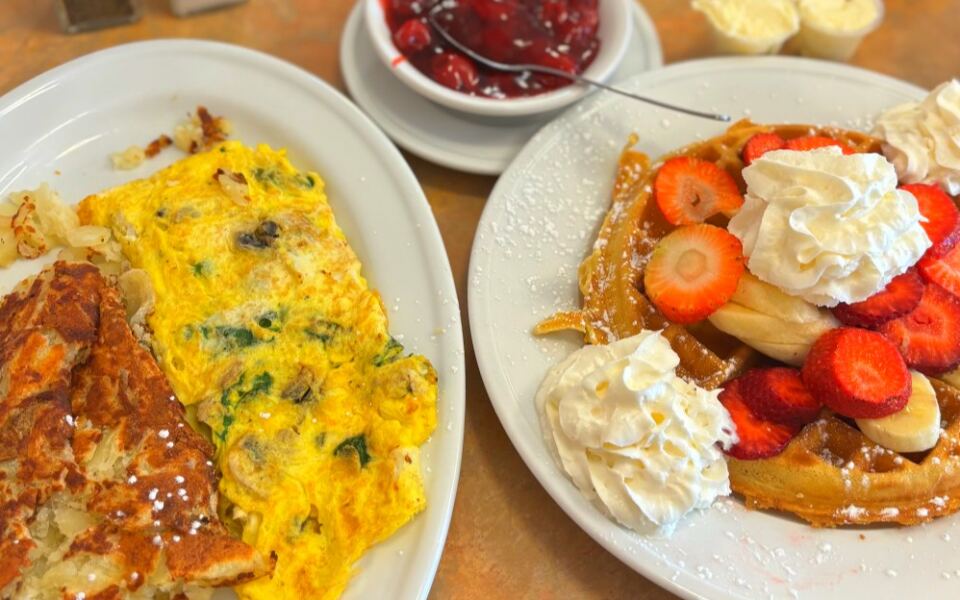 This Philadelphia Diner Serves Breakfast All Day and Dessert With Dinner