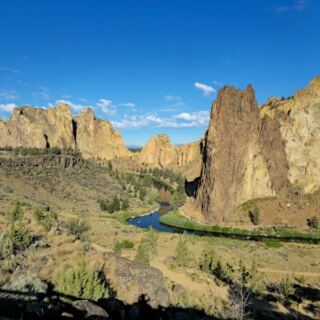 This Oregon Rock Formation Looks So Much Like a Stone Fortress You’ll Swear It Was Built