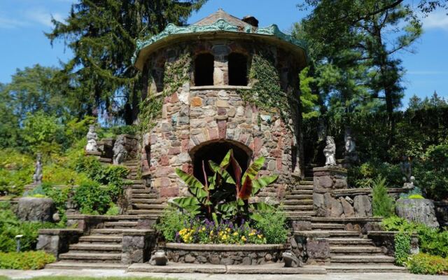 Greenwood Gardens in New Jersey Lets You Explore Terraced Gardens and Stone Pavilions