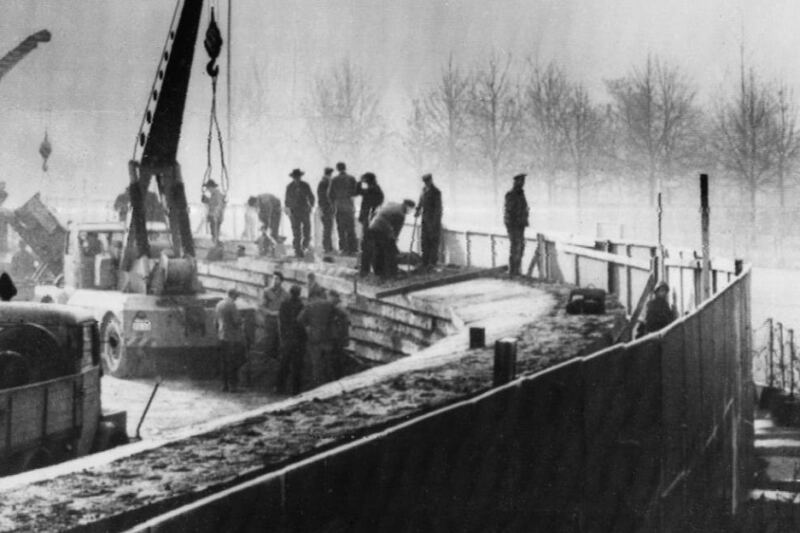 12 Chilling Stories From the Cold War Era