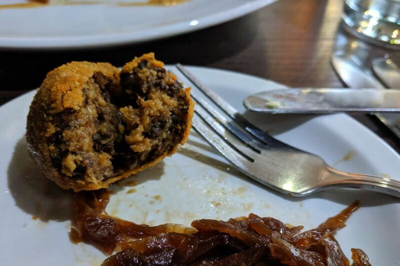 14 British Foods With Ingredients Americans Find Surprisingly Unusual