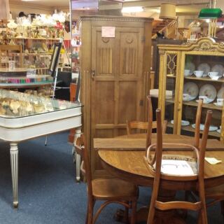 This Nevada Antique Mall Packs Treasures From More Than 20 Dealers