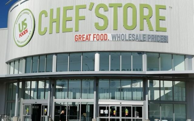 No Card, No Yearly Fee: This Oklahoma City Warehouse Sells Restaurant-Sized Groceries to Anyone