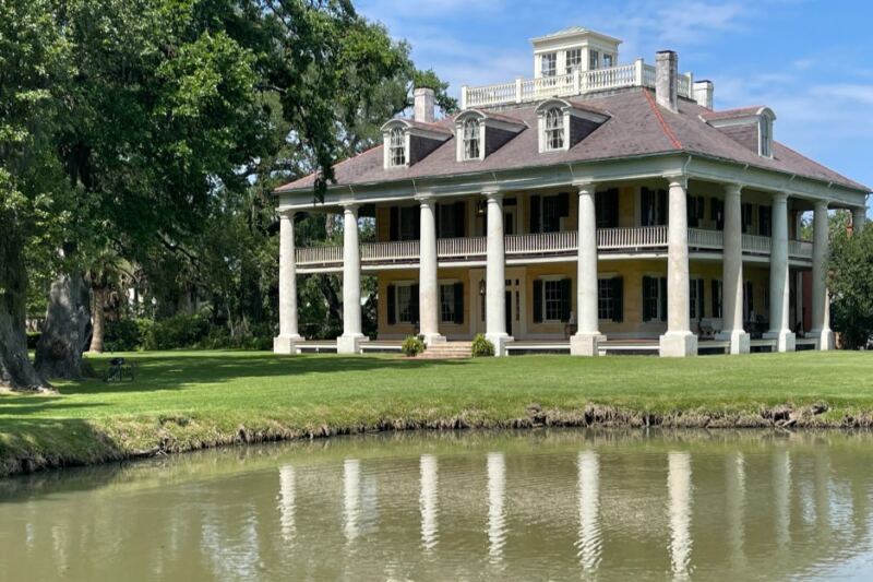 This Louisiana Historic Estate Has 38 Acres Of Gardens And Roaming Peacocks