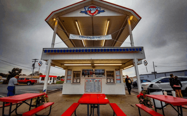 8 Northwest Ohio Dairy Bars Serving Their Last Cones Before The Winter Shutters Go Up