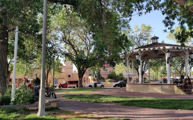 Founded in 1706, Long Before New Mexico Was a State, This Plaza Still Lets You Wander Its Courtyards for Free