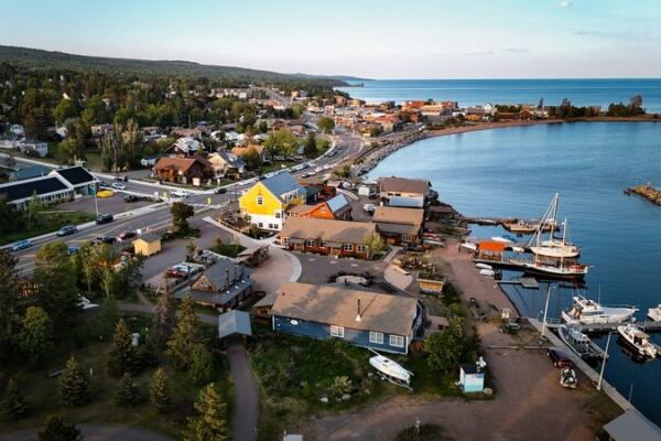 This Minnesota Folk School Lets You Carve, Weave and Bake Like Old-World Scandinavians